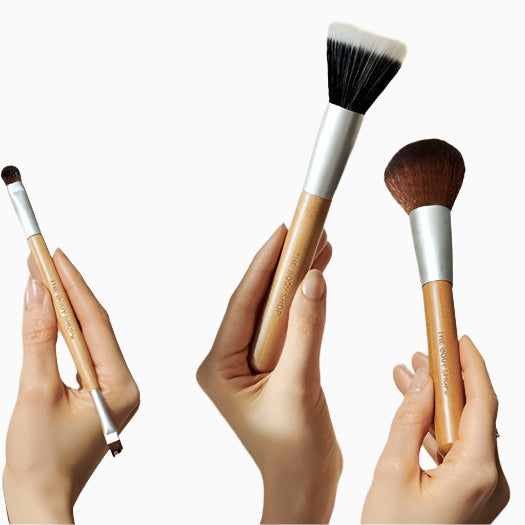 The Body Shop Domed Powder Brush